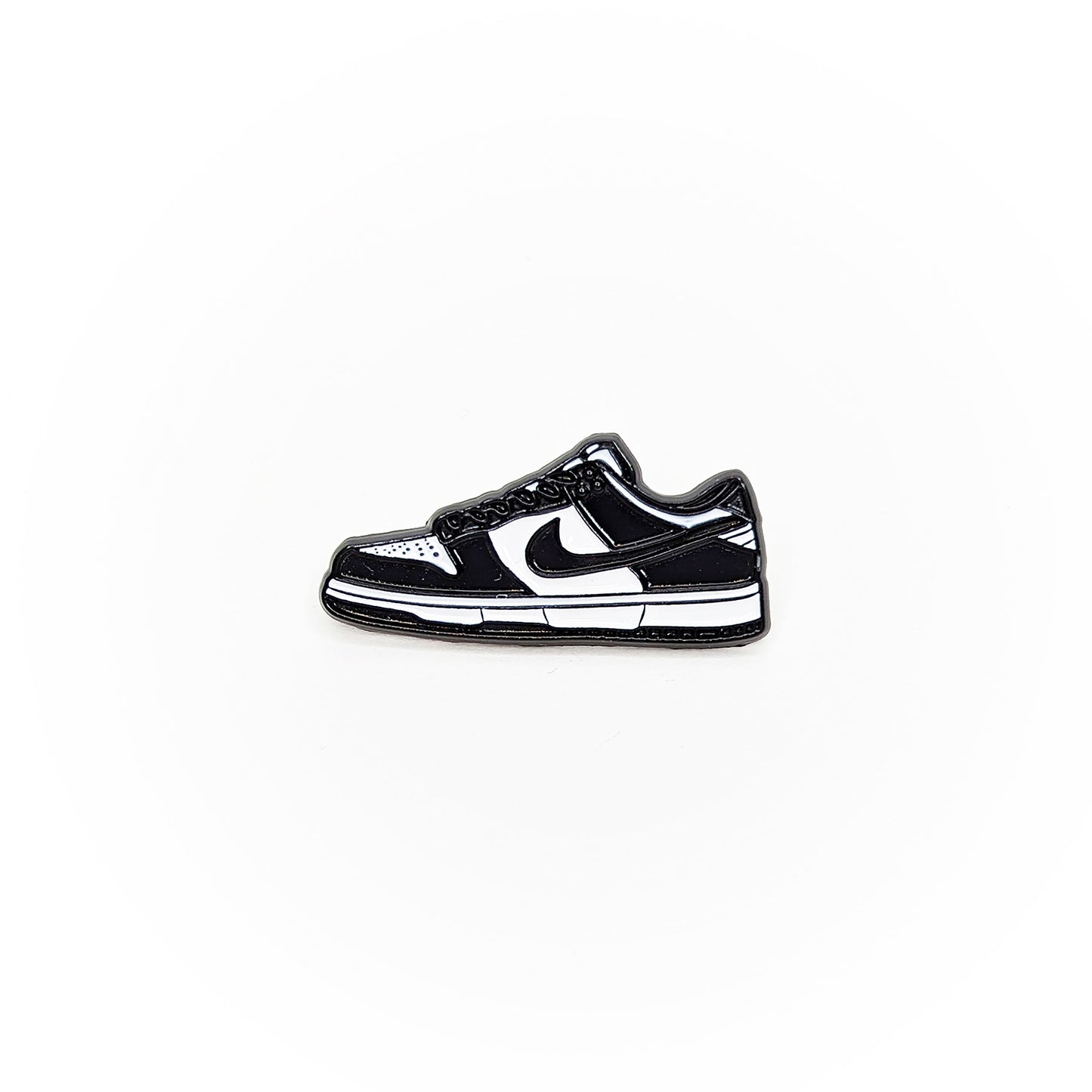 Dunk Low Pin - 'Panda'